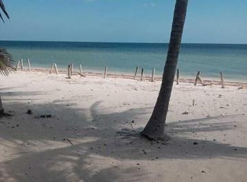 25b978817eddde8bd44cc76dbf89aa3efca4f9e9b19907306c1b64cb1bc6549a · Casa de Una Planta Frente Al Mar en Telchac Puerto