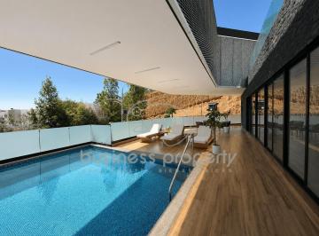 Casa · 340m² · 3 Recámaras · 3 Estacionamientos · Hermosa Casa Para Estrenar con Excelentes Acabados, Espacios Amplios E Iluminada