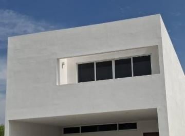 Casa · 212m² · 3 Recámaras · 2 Estacionamientos · Casa en Venta en Rinconada, Apodaca