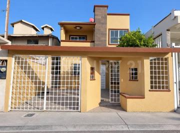Casa · 100m² · 3 Recámaras · 1 Estacionamiento · Casa en Renta en Villa Fontana, Tijuana Baja California.
