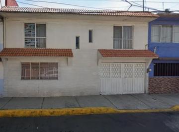 Casa de 4 habitaciones, Iztapalapa · Venta de Casa Calle Moguer Numero 94 Colonia Cerro de La Estrella Iztapalapa Cdmx