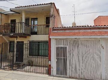 Casa · 127m² · 3 Recámaras · 2 Estacionamientos · Casa en Cerrito Colorado