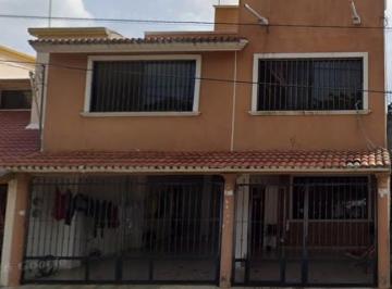 Casa de 3 habitaciones, Centro · ¡Casa en Venta!