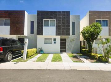 Casa en condominio de 3 habitaciones, Querétaro · Amplia Casa Amueblada en Renta en Riscos, Residencial El Refugio.