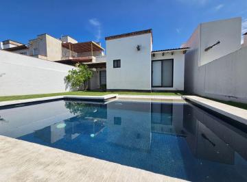 Casa en condominio de 3 habitaciones, Tequisquiapan · Casa en Venta con Alberca en Teqsuiquiapan