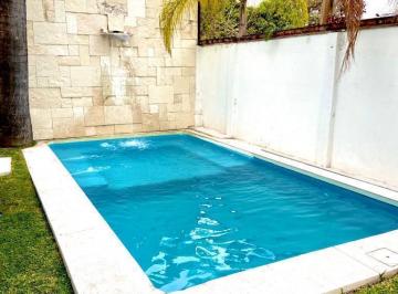Casa · 360m² · 3 Recámaras · 3 Estacionamientos · Casa en Venta o Renta en Lomas de Cocoyoc