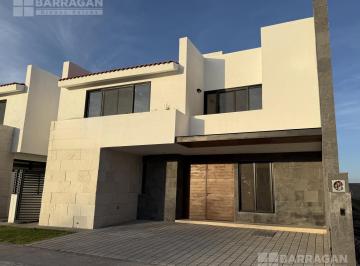Casa · 363m² · 3 Recámaras · 2 Estacionamientos · Casa en Venta en Vista del Roble, La Vista Residencial