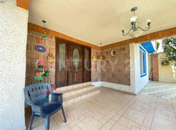 Casa · 320m² · 3 Recámaras · 8 Estacionamientos · Casa en Venta en San Mateo Tlaltenango, Cuajimalpa de Morelos, Ciudad de México