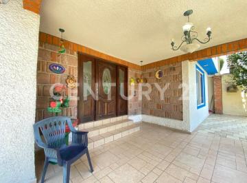 Casa · 320m² · 3 Recámaras · 8 Estacionamientos · Casa en Venta en San Mateo Tlaltenango, Cuajimalpa de Morelos, Ciudad de México