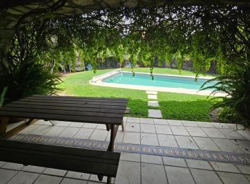 Casa · 320m² · 3 Recámaras · 3 Estacionamientos · Casa en Venta en Tequisquiapan