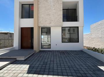 Casa · 200m² · 4 Recámaras · 2 Estacionamientos · Casa en Venta Nuevo Refugio, Zona Flex, Terraza, Sala Tv