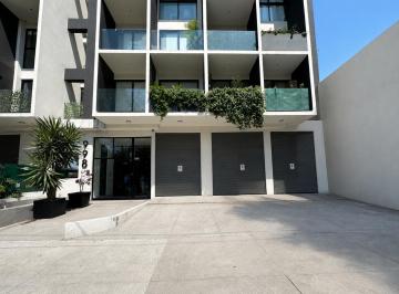 Acceso controlado al edificio para mayor seguridad · Departamento en Venta Junto a Metro Nativitas | 2 Recámaras, Balcón y Amenidades