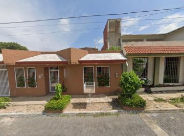 Casa de 3 habitaciones, Lázaro Cárdenas · Casa de 200 m² con 3 Recámaras en Venta en Mich