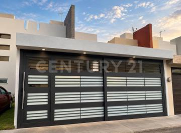Casa · 180m² · 2 Recámaras · 2 Estacionamientos · Casa en Renta en Paso de Argenta