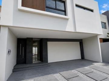 Casa de 3 habitaciones, Zapopan · Casa en Renta a Estrenar en Virreyes Residencial