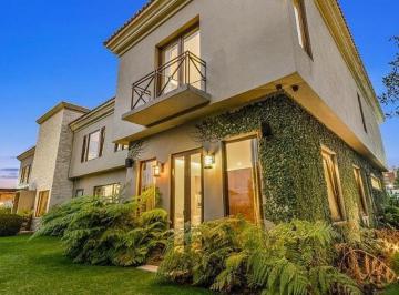 38d01c9792680e4e4e3fde0a39b705ba077a8d87536935adf69ad1843240a80a · Hermosa Casa en Venta en Fuentes de Las Lomas