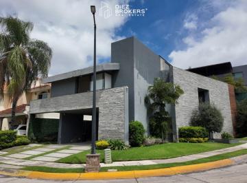 Casa de 3 habitaciones, Zapopan · Casa en Venta - Los Frailes, Zapopan
