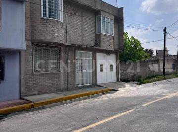 Casa · 320m² · 6 Recámaras · 1 Estacionamiento · Venta Casa en Valle de Chalco Solidaridad