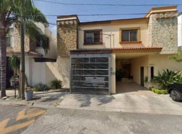 Casa de 3 habitaciones, Monterrey · Casa de 144 m² con 3 Recámaras en Renta en Portal de Cumbres 2