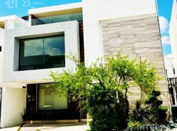 Casa · 308m² · 4 Recámaras · 2 Estacionamientos · Casa en Venta Lomas 3, con 4 Recámaras, Súper Oportunidad y Precio, Entrega Inmediata