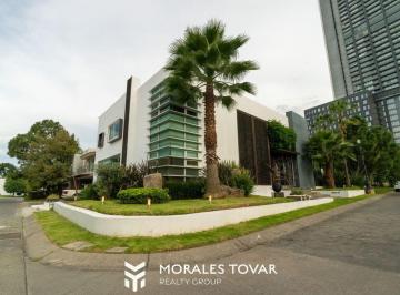 Casa · 631m² · 5 Recámaras · 6 Estacionamientos · Residencia en Venta Fracc. Pontevedra Zapopan