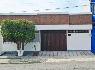 Oficina · 220m² · 3 Estacionamientos · Oficinas en Renta en Av Rosendo Márquez, Col. La Paz Puebla, Ideal Para Despachos, Capacitaciones