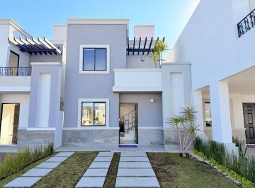 Casa de 2 habitaciones, Pachuca · “tu Nuevo Hogar Te Espera” Venta de Casa en Privada