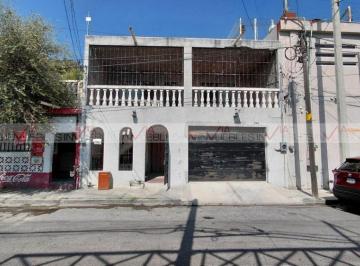 Casa · 320m² · 6 Recámaras · Casa en Venta en Guadalupe Centro