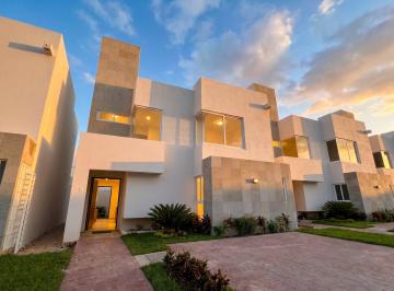 Casa en condominio de 3 habitaciones, Benito Juárez · Izamal Residencial