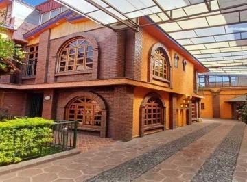 Casa · 345m² · 6 Recámaras · 4 Estacionamientos · Casa en Venta en San Lorenzo Tezonco Iztapalapa con Roof Garden