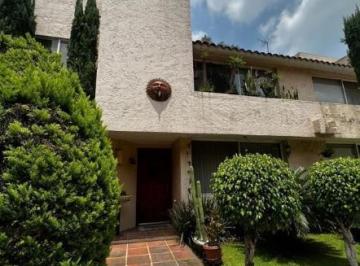 Casa en condominio · 300m² · 4 Recámaras · 2 Estacionamientos · Casa en Condominio Fuentes de Tepepan en Tlalpan de 4 Recámaras con Jardín