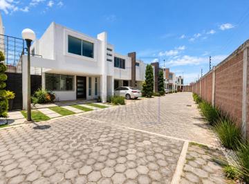 Casa · 3 Recámaras · 2 Estacionamientos · Casa Amplia E Iluminada, Renta San Rafael Comac, Cholula Puebla