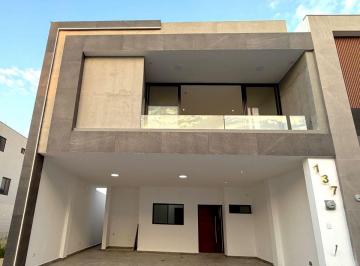 Casa de 3 habitaciones, García · Casa en Venta de 3 Niveles en Cumbres Santoral