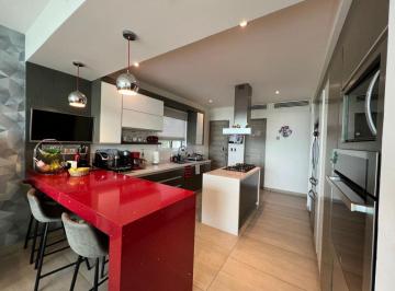 Casa de 4 habitaciones, Monterrey · Casa en Venta en Catalonia, Monterrey, N. L.