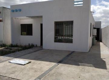 5b35adca8bce3081e24a1de95c7704525c3c7df7f62950da74c73cecc5ab50ec · Casa de Una Planta en Venta en Las Américas II
