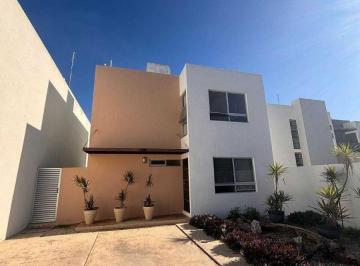 f53109bfbbab83400c428ffeec2df8aea7b0622583accf60b0deb0c62cb77af9 · Casa Flora con Amplio Terreno, en Venta, Dzitya