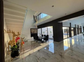 7 · Casa en Venta en Privada El Uro en Zona Carretera Nacional.