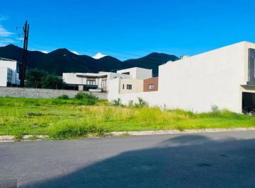 4 · Terreno en Venta en Privada El Uro, Zona Carretera Nacional