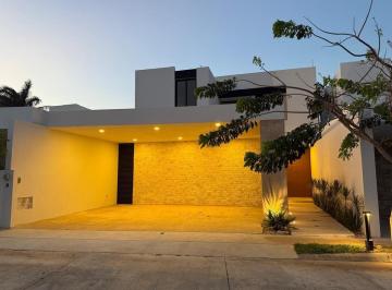 6da5adfb413b63853e281863f7c5df320a535f28918a1de40b662c1e4d9228d0 · Casa en Privada Residencial en Venta en Temozón Norte