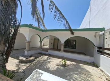 a7af44dc2c7f8a61f949fe01c67898e1f322acfda2d6cdeae101714736deeec2 · Casa en Venta en Chelem - Segunda Fila, a 100 m del Mar