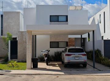b9b719dd64c37f761e568ecba3a2afc0118fb562deb9dd3ed97126e686d369d8 · Casa en Venta en Privada Residencial con Amenidades en Cholul