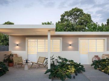 73f185b4402968a96aba38165ac37b47efbe28b69ca5dc10d4af641d54e411f4 · Casa Remodelada de Una Planta en Esquina Cerca del Parque La Plancha