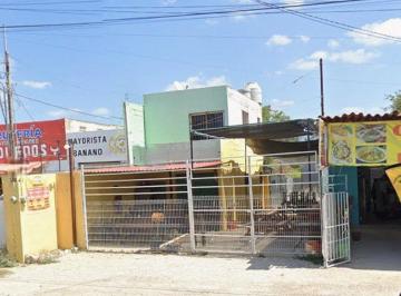 8984393b471d2b761b897ca1aa364b5ff0372255d9de708b6de94c90dde5accc · Casa con Uso Comercial Sobre Av Principal