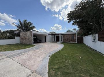 bb7be8d216f12a638f6d11e377d0731e9562d5fea3781864d8c415b520ab266b · Casa de Una Planta en Venta con Terreno de 900 m² en La Rejoyada