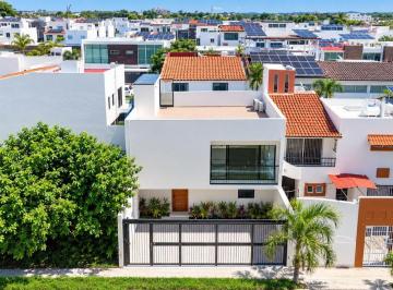 Casa de 4 habitaciones, Puerto Vallarta · Casa en Venta en Fluvial Vallarta con Alberca y 4 Recámaras