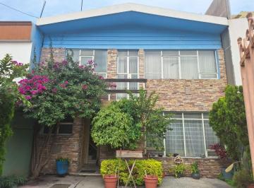 Casa de 3 habitaciones, Coyoacán · Casa con Patio, 3 Recámaras y Espacio Para 2 Autos en Prado Churubusco