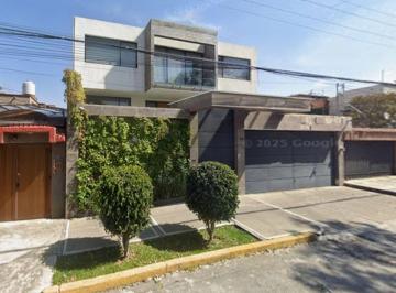 Casa de 5 habitaciones, Naucalpan de Juárez · Casa en Lomas de Tecamachalco, Calle Fuente de Mercurio No 44,naucalpan de Juárez, Estado de México.