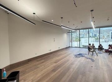 b80d3821e7e88510c6d7bc7afba49f4391062c5ac494f0e3ab3a78c3e6da753c · Oficina en Renta, Edificio Santander, San Pedro Garza Garcia