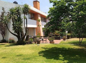 Casa · 391m² · 3 Recámaras · 3 Estacionamientos · Casa en Venta en Lomas Quebradas con Jardín y Terraza