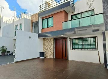 Casa · 280m² · 3 Recámaras · 2 Estacionamientos · Casa en Venta en La Antigua Cementera, Puebla